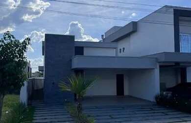 Imagem: A casa em condomínio possui 3 Dormitórios, 3 Banheiros, 4