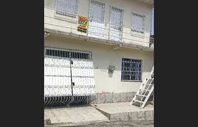 Imagem: A casa possui 4 Dormitórios, 3 Banheiros, 1 Vaga na garagem