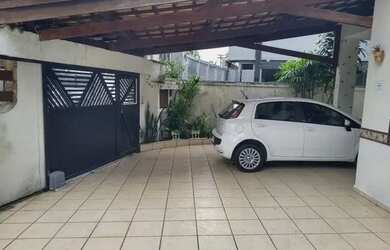 Imagem: A casa possui 3 Dormitórios, 2 Banheiros, 100m² de Área e