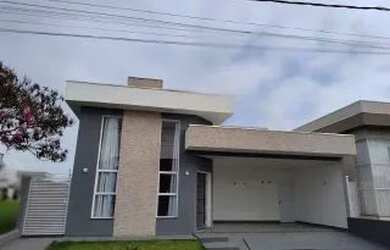 Imagem: A casa em condomínio possui 3 Dormitórios, 2 Banheiros, 2