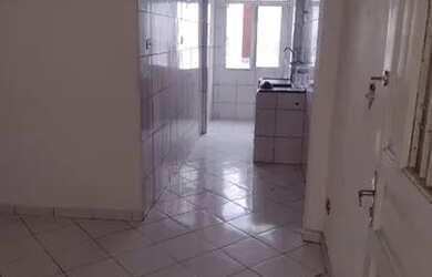 Imagem 3: Apartamento de 1 Dormitório no Boqueirão Próximo ao Beatrix, Apenas 300 Metros da Praia