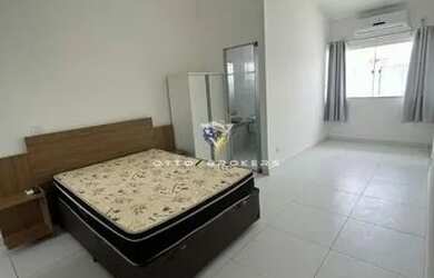 Imagem: O apartamento possui 1 Dormitório, 1 Banheiro, 1 Vaga na garagem