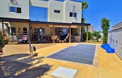 Imagem: A casa em condomínio possui 4 Dormitórios, 3 Banheiros, 4