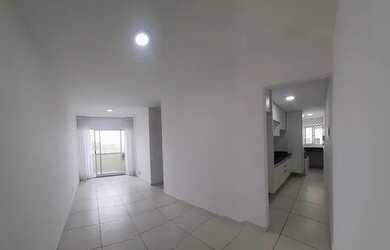 Imagem: O apartamento possui 3 Dormitórios, 2 Banheiros, 2 Vagas na