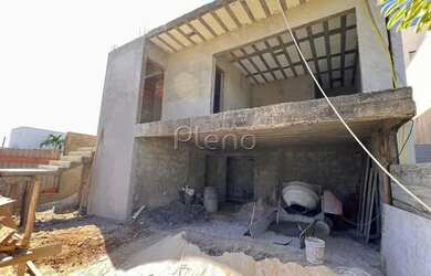 Imagem: A casa em condomínio possui 4 Dormitórios, 5 Banheiros, 4