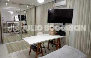 Imagem 5: APARTAMENTO À VENDA EM COPACABANA - REFORMADO - FRENTE - 195M² - 3 SUÍTES - VAGA