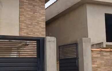 Imagem: C323 - Casa nova com três dormitório em bairro arborizado