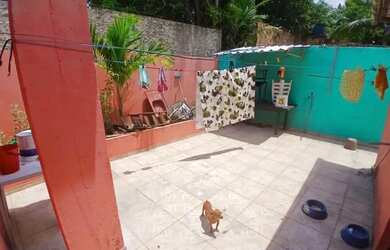 Imagem: A casa possui 2 Dormitórios, 1 Banheiro, 1 Vaga na garagem