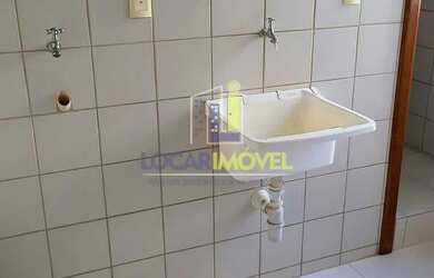 Imagem 10: Apto no Candeias de 2/4 sendo uma suíte próximo da Av. Olivia Flores