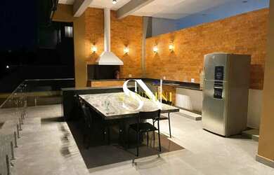 Imagem: A casa em condomínio possui 4 Dormitórios, 5 Banheiros, 5