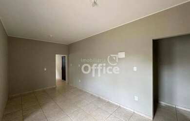 Imagem 6: Casa com 3 dormitórios para alugar, 142 m² por R$ 1.500,00/mês - Jardim Tesouro - Anápolis