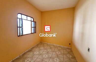 Imagem 9: Casa em Montes Claros, no bairro Santa Rita I, à venda