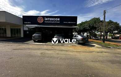 Imagem: O depósito possui 4 Vagas na garagem, 401m² de Área e está