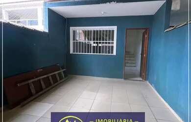 Imagem: A casa possui 2 Dormitórios, 2 Banheiros, 1 Vaga na garagem