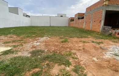 Imagem: O terreno possui 200m² de Área e está localizado em Jardim