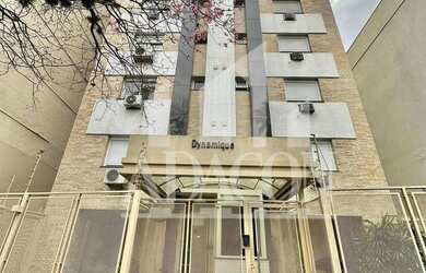 Imagem: O apartamento possui 1 Dormitório, 1 Banheiro, 1 Vaga na garagem