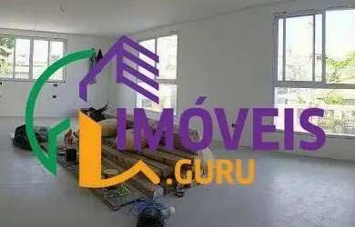 Imagem: A casa possui 3 Dormitórios, 5 Banheiros, 4 Vagas na garagem