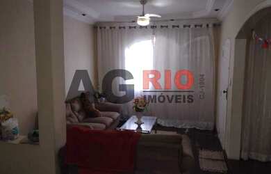 Imagem: A casa em condomínio possui 5 Dormitórios, 3 Banheiros, 1