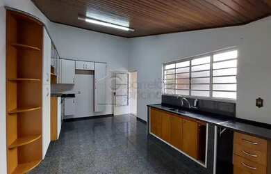 Imagem 5: Casa Padrão em Jundiaí. Churrasqueira, 105m² de Área, 2 Vagas na garageme2...