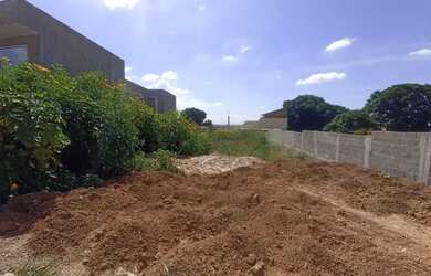 Imagem: A casa em condomínio à venda possui 1 Dormitório, 1 Banheiro