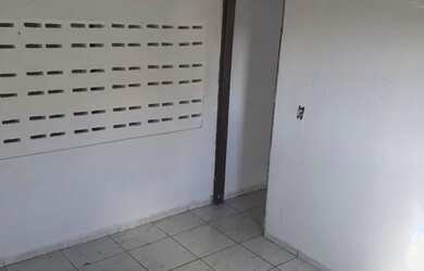 Imagem: Alugo casa 1° andar Valentina