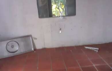 Imagem 3: Alugo pequena peça no Partenon 450,00 mais taxa de luz e água