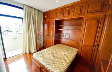 Imagem: O apartamento na cobertura possui 3 Dormitórios, 5 Banheiros