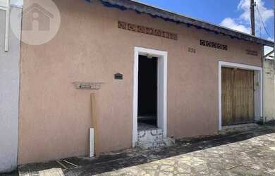 Imagem: A casa possui 2 Dormitórios, 1 Banheiro, 1 Vaga na garagem