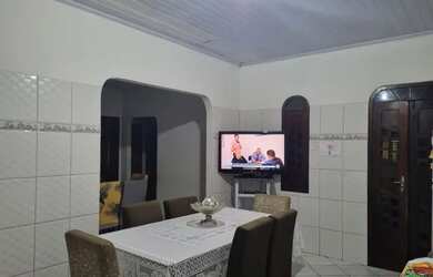 Imagem 2: Casa residencial. 200m² de Área, 2 Vagas na garageme3 Dormitórios