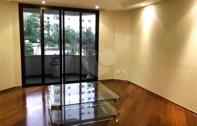 Imagem: O apartamento possui 4 Dormitórios, 4 Banheiros, 4 Vagas na