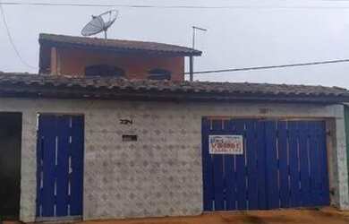 Imagem: A casa possui 2 Dormitórios, 2 Banheiros, 4 Vagas na garagem