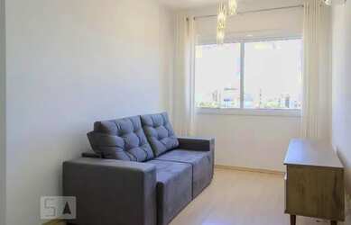 Imagem: O apartamento possui 2 Dormitórios, 1 Banheiro, 1 Vaga na garagem