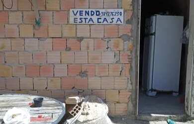 Imagem: A casa possui 1 Dormitório e 1 Banheiro e está localizado