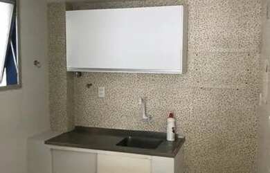 Imagem: O apartamento possui 1 Dormitório, 1 Banheiro, 1 Vaga na garagem