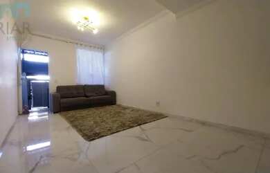 Imagem: A casa possui 3 Dormitórios, 1 Banheiro, 1 Vaga na garagem