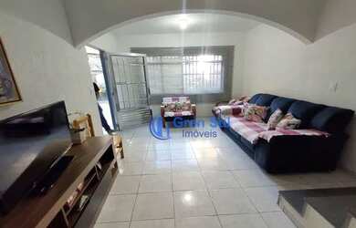 Imagem: A casa possui 2 Dormitórios, 3 Banheiros, 3 Vagas na garagem