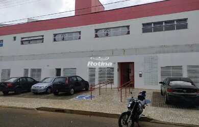 Imagem: O depósito possui 5 Vagas na garagem, 34m² de Área e está