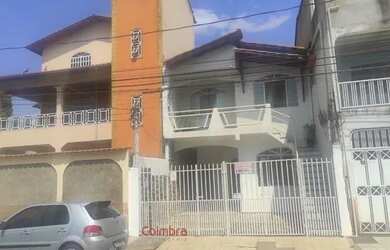 Imagem: A casa possui 3 Dormitórios, 1 Banheiro, 1 Vaga na garagem