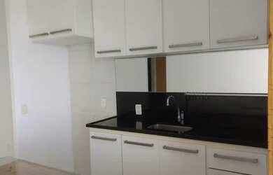 Imagem: O apartamento possui 1 Dormitório, 1 Banheiro, 2 Vagas na garagem