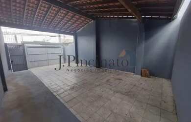 Imagem: A casa possui 2 Dormitórios, 4 Banheiros, 4 Vagas na garagem