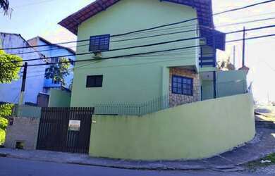 Imagem: A casa possui 2 Dormitórios, 2 Banheiros, 1 Vaga na garagem