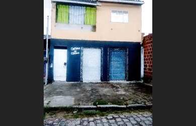 Imagem: A casa possui 2 Dormitórios, 1 Banheiro e está localizado