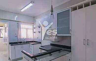 Imagem: O apartamento possui 2 Dormitórios, 1 Banheiro, 2 Vagas na