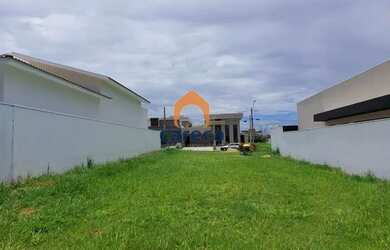 Imagem: O terreno possui 377m² de Área e está localizado em Terra