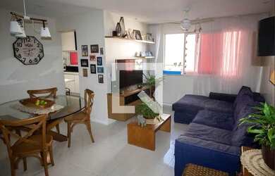 Imagem: A casa possui 4 Dormitórios, 2 Banheiros, 1 Vaga na garagem