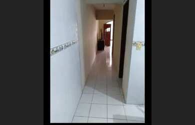 Imagem: A casa possui 2 Dormitórios, 1 Banheiro, 70m² de Área e