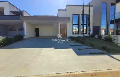 Imagem: A casa em condomínio possui 3 Dormitórios, 5 Banheiros, 4