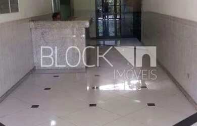 Imagem: O depósito possui 1 Vaga na garagem, 31m² de Área e está