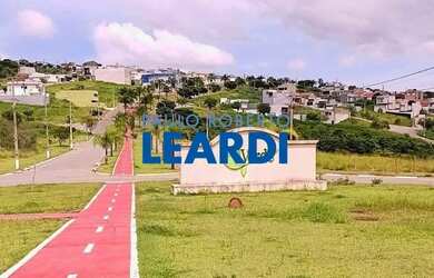 Imagem: O terreno possui 275m² de Área e está localizado em Bragança