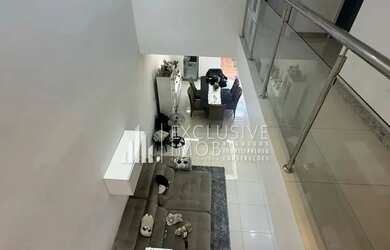 Imagem 15: Imóvel para aluguel possui 220 metros quadrados com 4 quartos